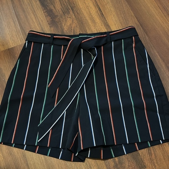 NWT Banana Republic 5” High Rise Navy Stripe Chino Dressy Shorts w/ Belt Size 6 - Picture 7 of 9